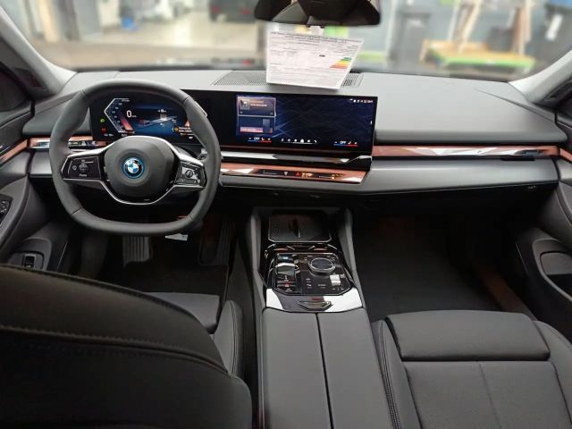BMW i5 Sedan eDrive40