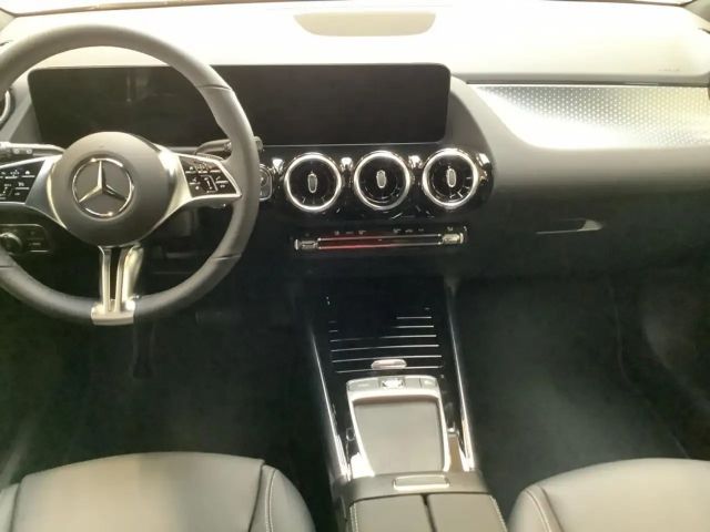 Mercedes-Benz B 220 B 220 d