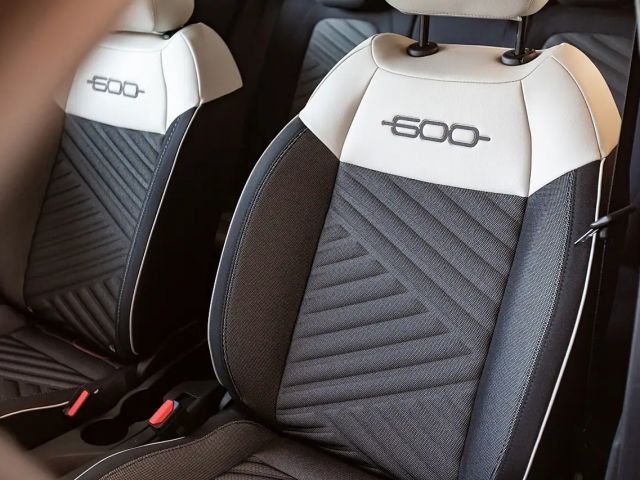 Fiat 600e Hybrid 100 6-Gang eDCT