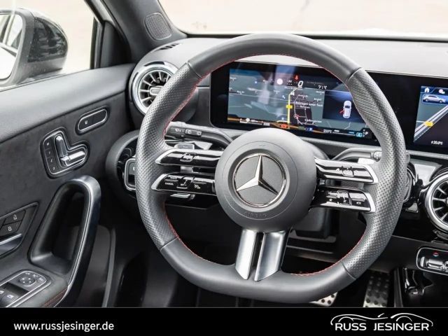 Mercedes-Benz A 200 AMG Line