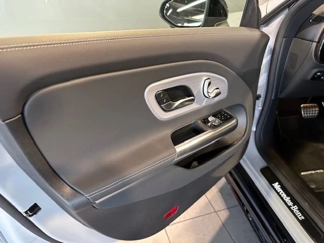 Mercedes-Benz CLA 350 4MATIC AMG Line