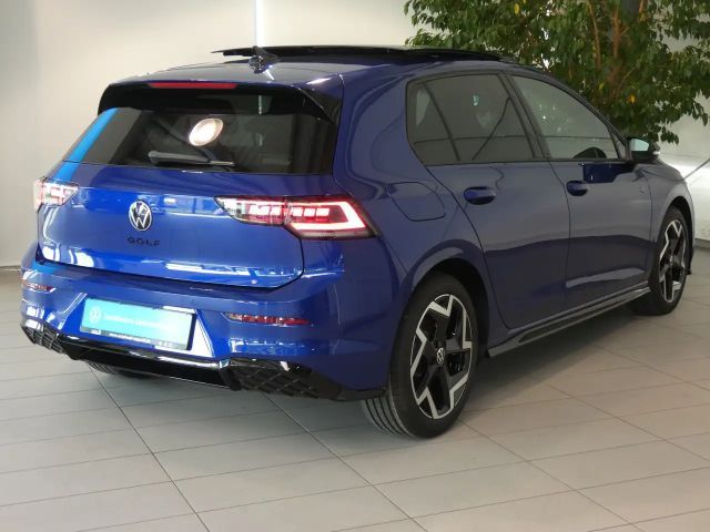 Volkswagen Golf 1.5 eTSI DSG R-Line