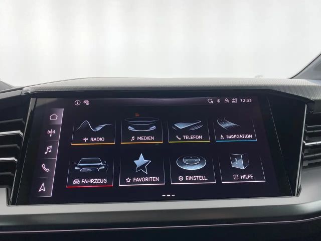 Audi Q4 e-tron Audi Q4 45 e-tron