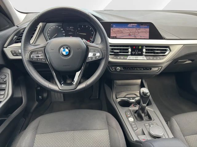 BMW 118 118i Sedan