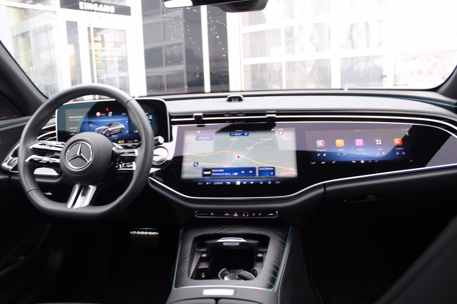 Mercedes-Benz E 200 AMG Line Sedan