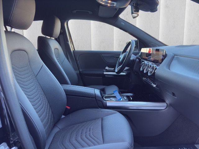 Mercedes-Benz EQA 300 4MATIC