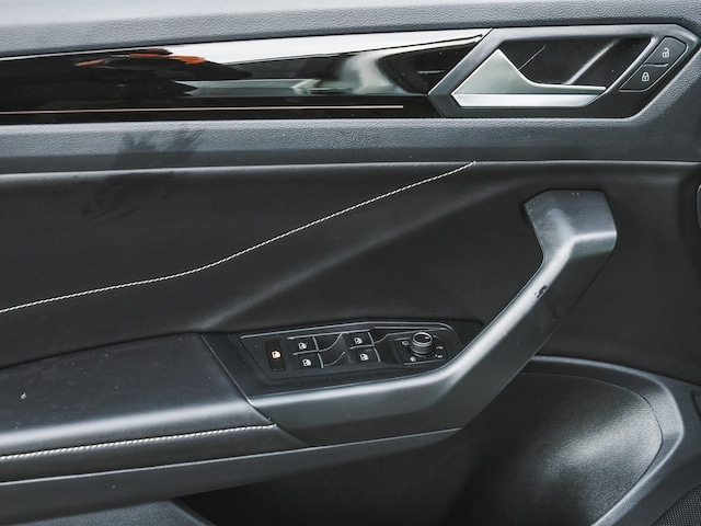 Volkswagen T-Roc 1.5 TSI DSG R-Line