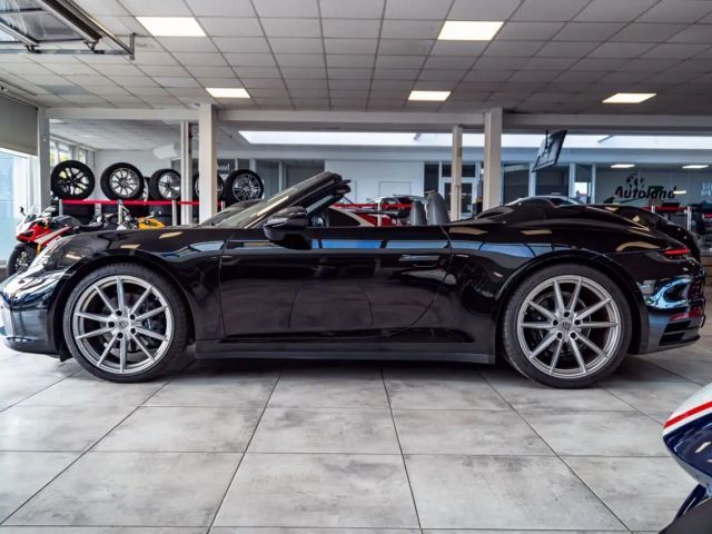 Porsche 992 Cabrio Carrera