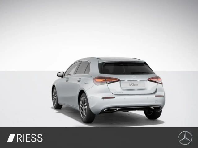 Mercedes-Benz A 250 A 250 e