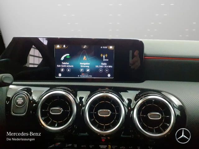 Mercedes-Benz A 250 A 250 e AMG Line