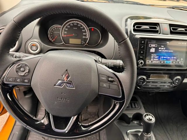 Mitsubishi Space Star Star