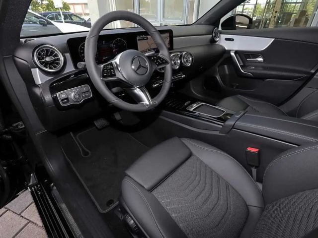 Mercedes-Benz A 200 Progressive