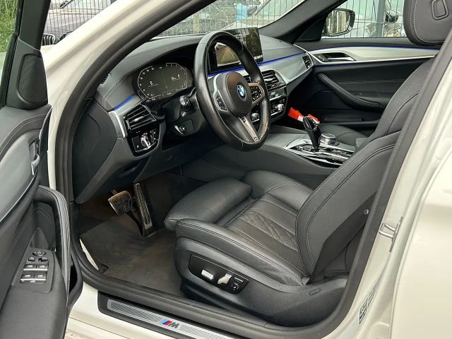 BMW 530 530d M-Sport Sedan xDrive
