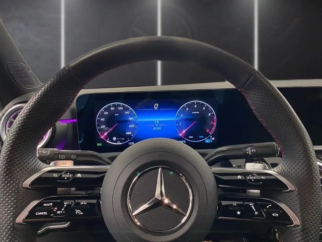 Mercedes-Benz A 180 AMG Line