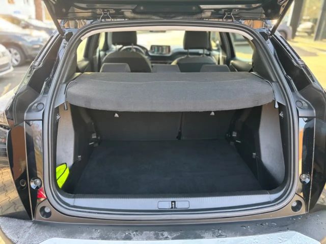 Peugeot E-2008 Active Pack