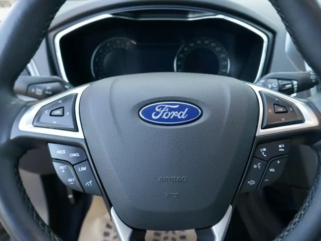 Ford Mondeo Titanium