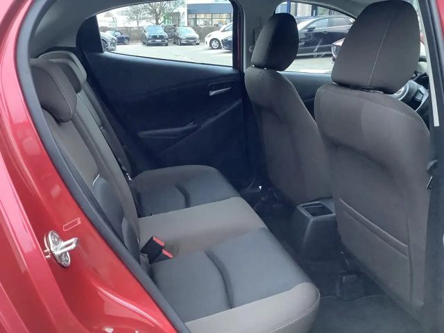 Mazda 2 Center-Line 8fach bereift Garantie bis 11/2028 Cen