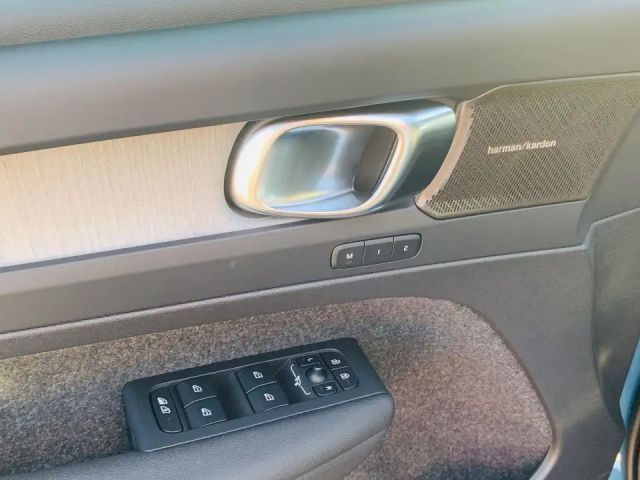 Volvo XC40 Dark Plus