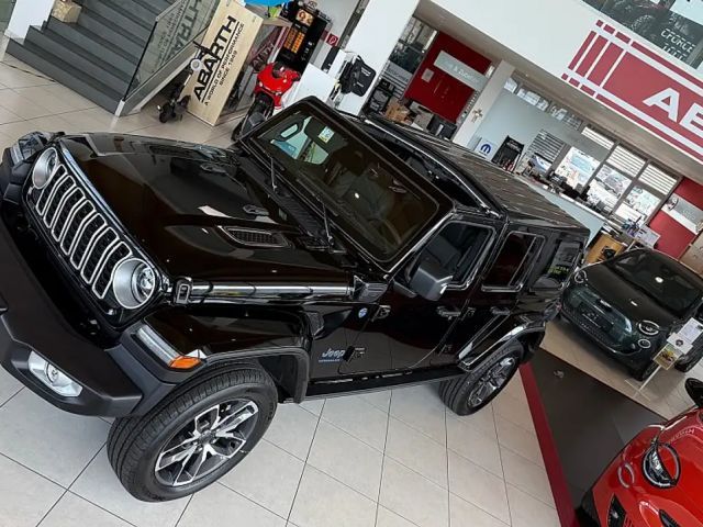 Jeep Wrangler 4xe Sahara