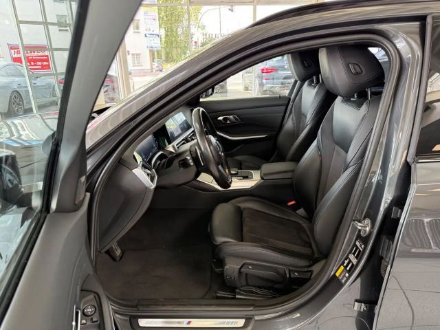 BMW 320 320e M-Sport Touring