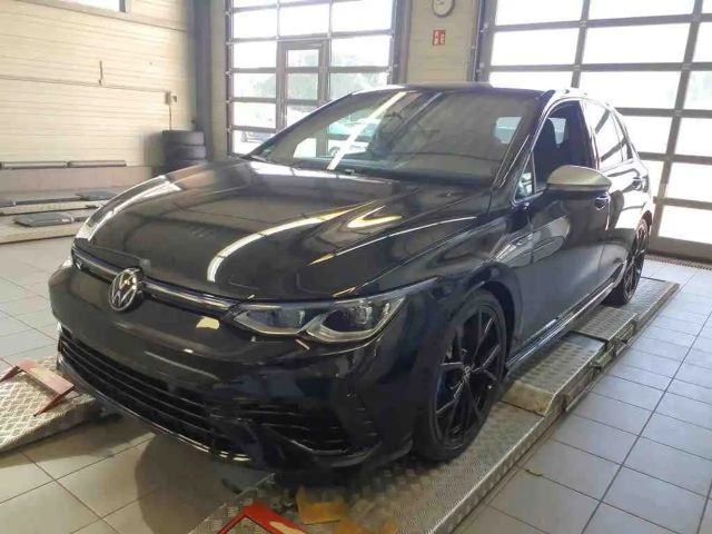 Volkswagen Golf R / R-Performance- Akrapovic /Black/Matrix