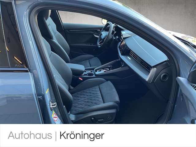 Audi RS3 Quattro S-Tronic Sedan