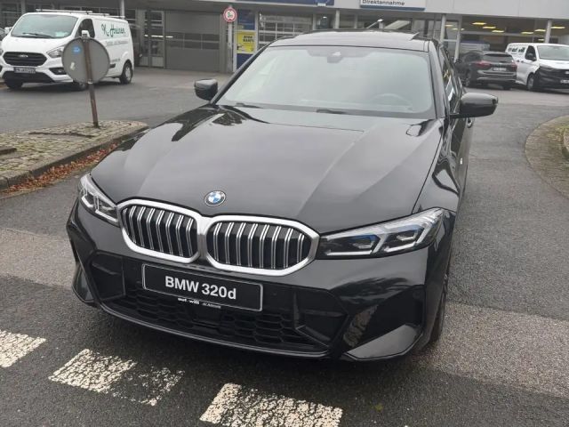 BMW 320 320d M-Sport Sedan