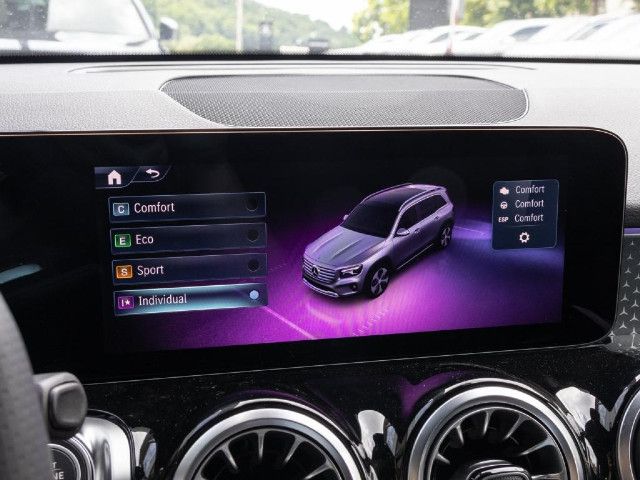 Mercedes-Benz GLB 180 