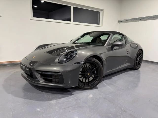 Porsche 911 4 Cabrio GTS Targa