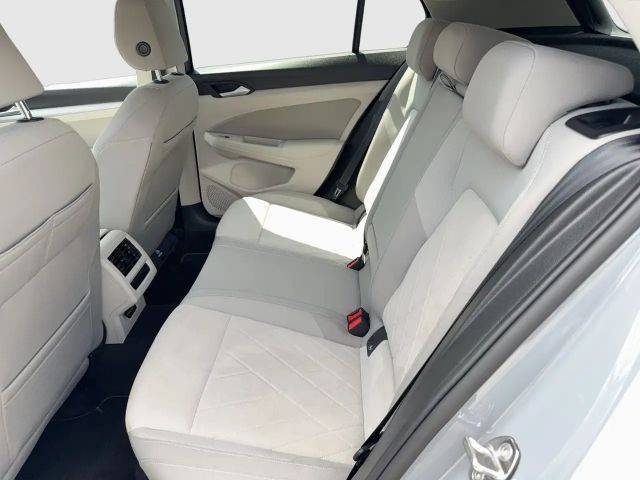 Volkswagen Golf DSG Life