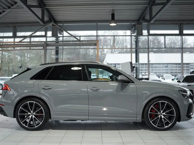 Audi RS Q8 Quattro