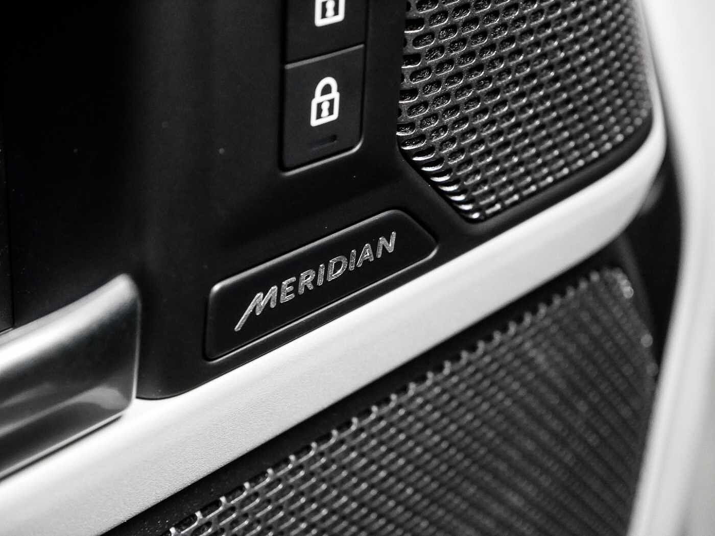 Land Rover Defender 110 Dynamic SE