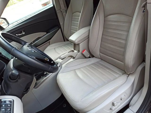 SsangYong Tivoli 2WD Quartz