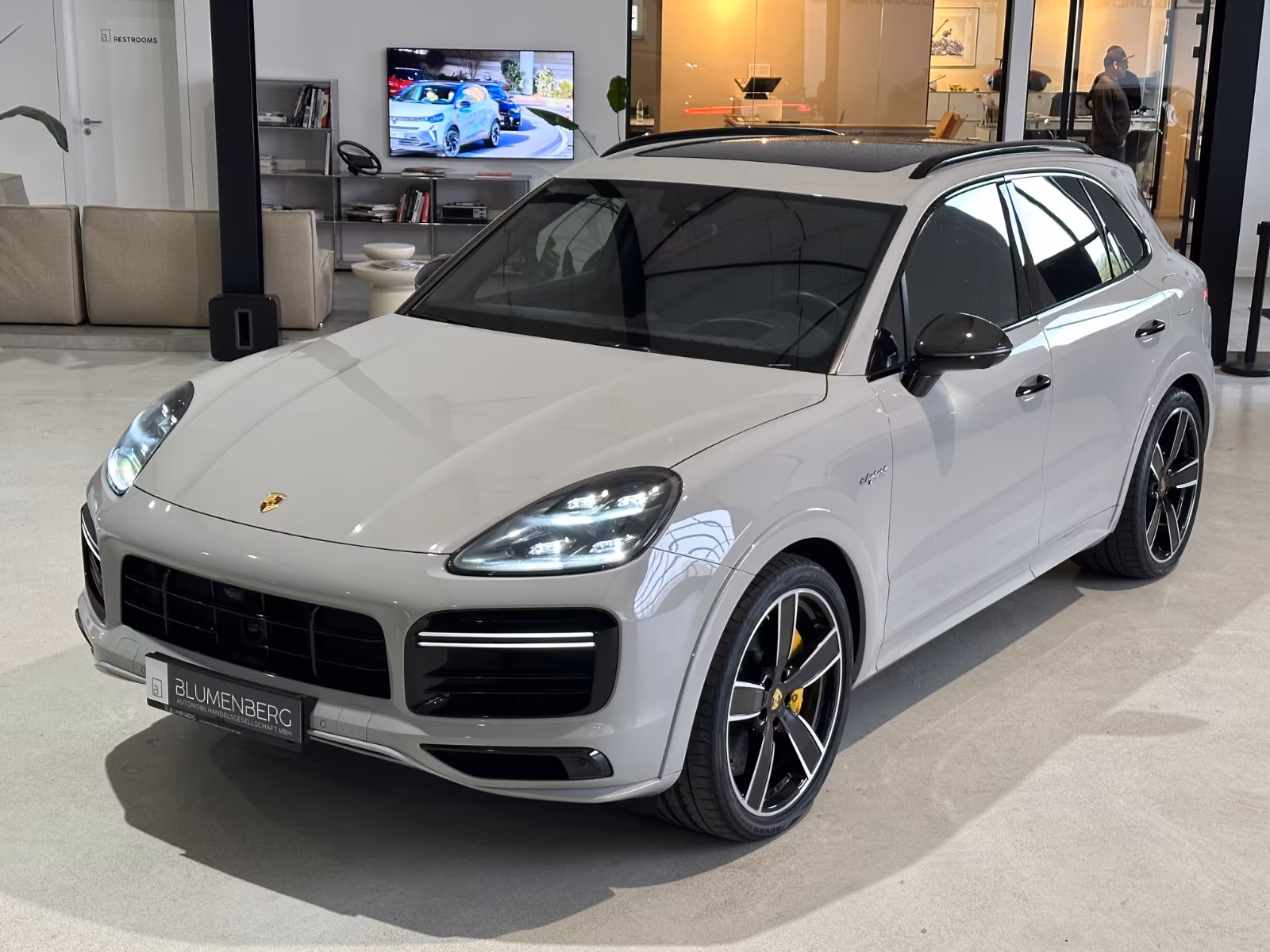 Porsche Cayenne E-Hybrid S Turbo