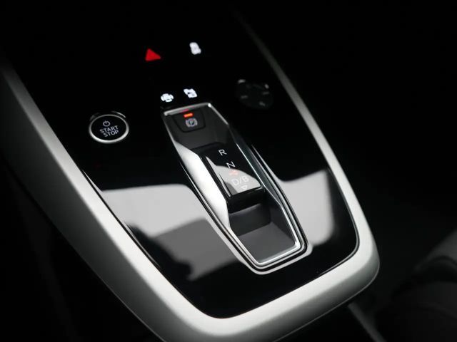 Audi Q4 e-tron ACC NAVI KAM PDC LED