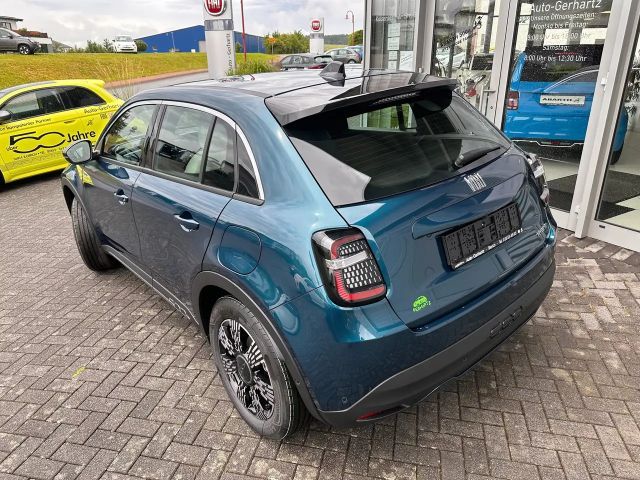 Fiat 600e Hybrid Sitzheizung/Apple Carplay/Klimaautomatik