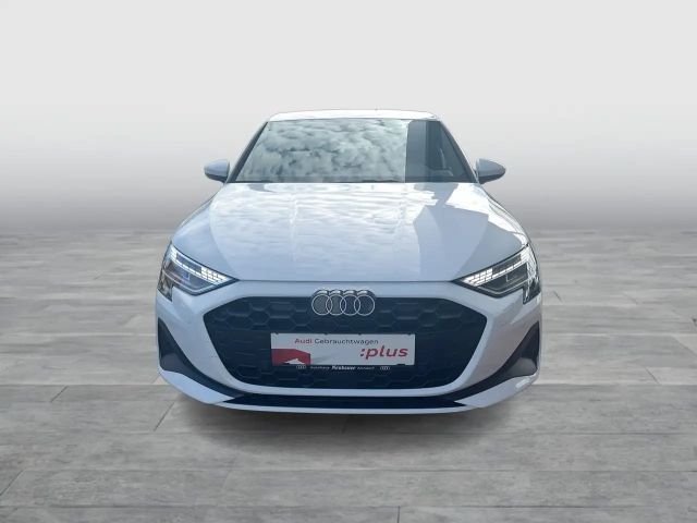 Audi A3 30 TFSI Sedan