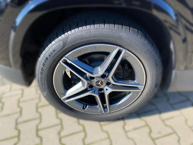 Mercedes-Benz GLA 180 AMG Line