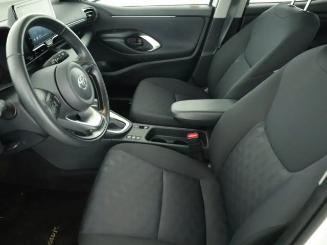 Toyota Yaris Hatchback Team D