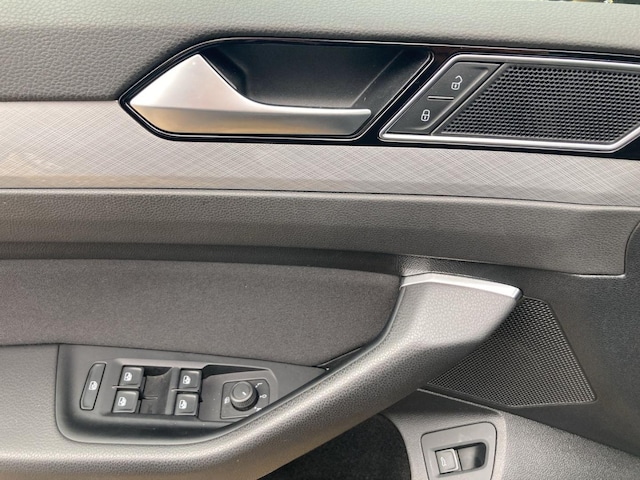 Volkswagen Passat 2.0 TDI Business DSG Variant