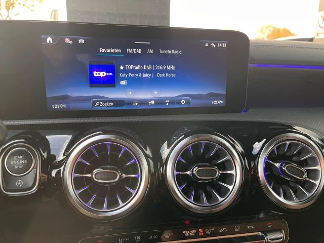 Mercedes-Benz CLA 220 AMG Line CLA 220 d Sedan