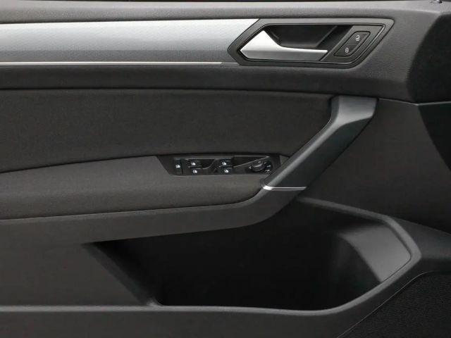 Volkswagen Touran 1.5 TSI DSG