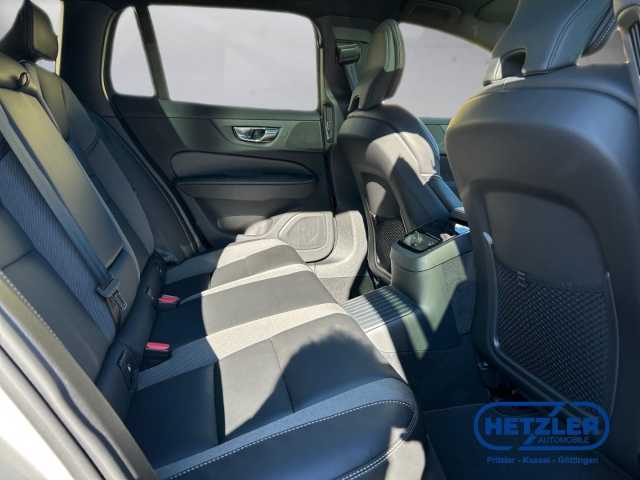 Volvo V60 AWD Dark Hybrid Plus T8