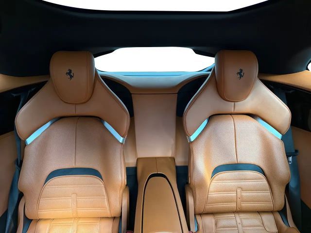 Ferrari Purosangue *Embleme*HiFi*PDC*Klima*Leder*