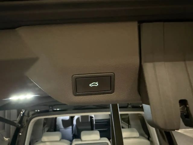 Volkswagen Multivan Life T7