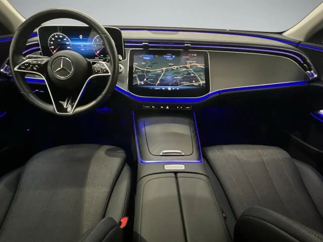Mercedes-Benz E 220 AVANTGARDE E 220 d Sedan