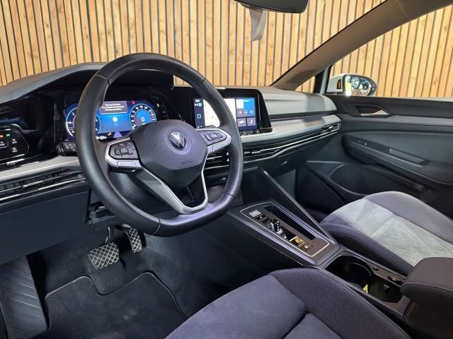 Volkswagen Golf DSG Style Variant