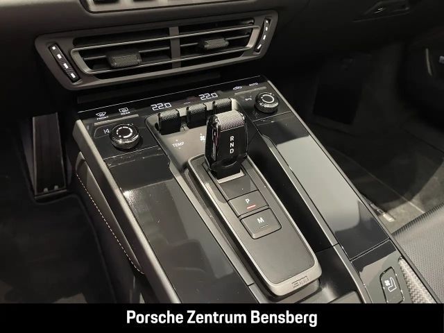 Porsche 992 4 Cabrio GTS Targa