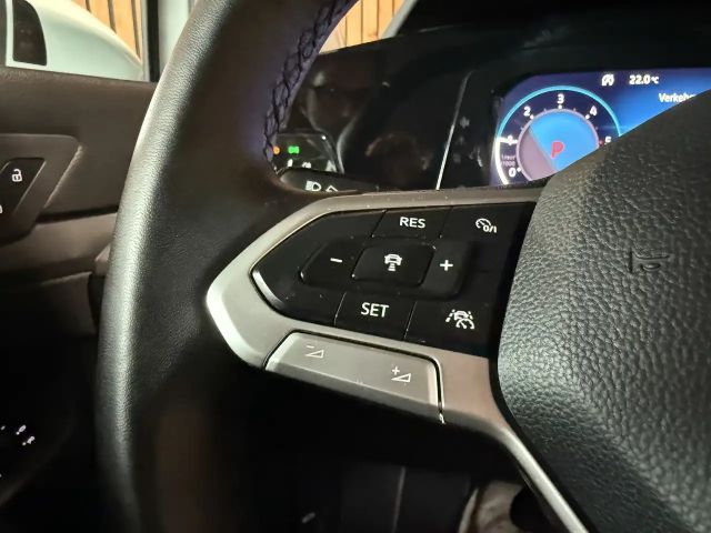 Volkswagen Golf DSG Style Variant