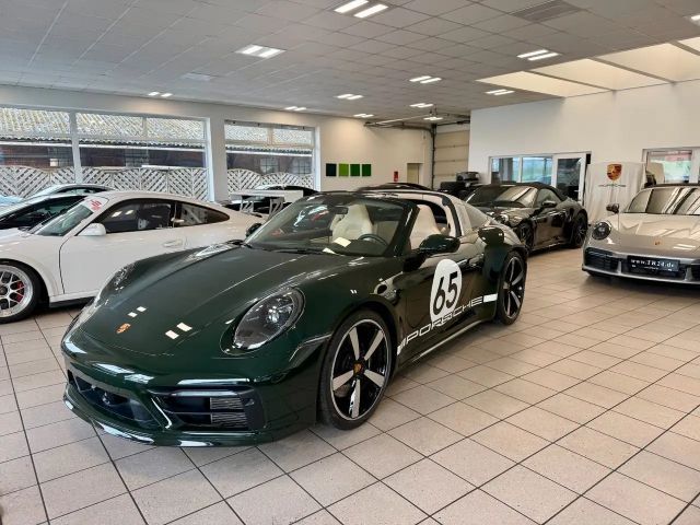 Porsche 992 4S Cabrio Targa